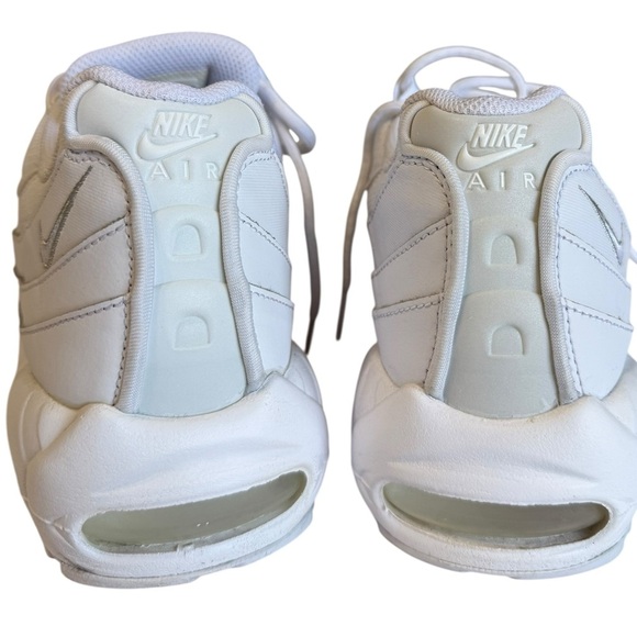 Nike Shoes Mens 9.5 Triple White Air Max 95 Essential Sneakers CT1268-100 - Picture 5 of 12